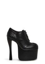 Attention Getter Oxford Shoes