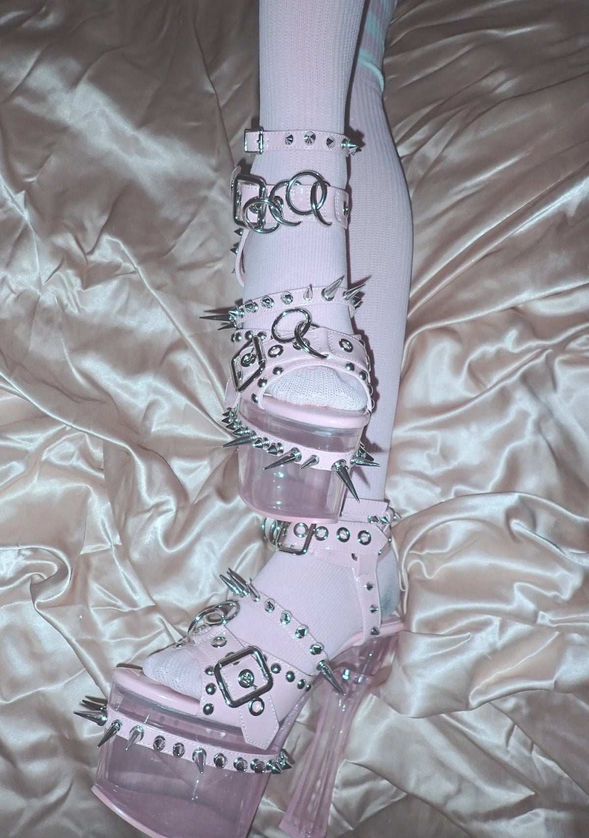 Romantic Misfit Platform Heels – Pink