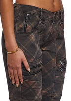 Aurora Cargo Jeans – Dark Plaid