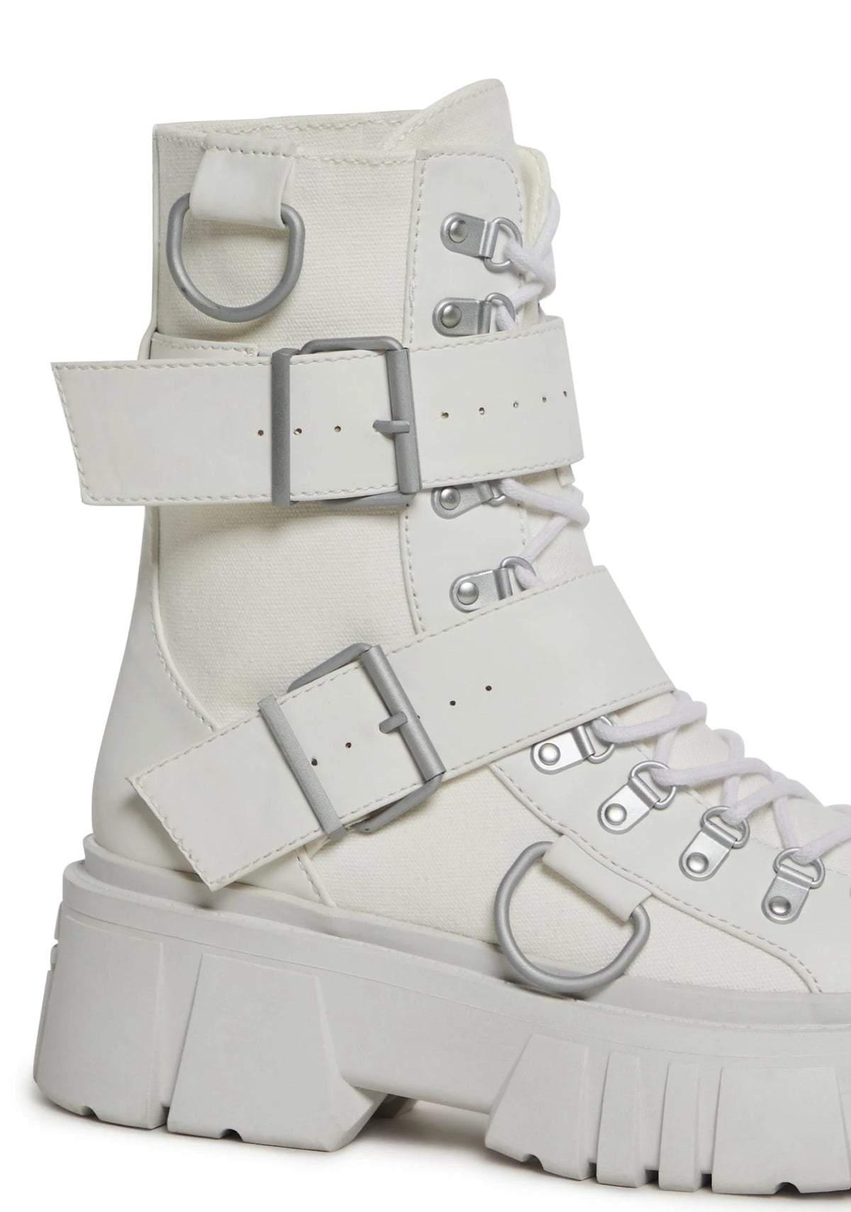 Low Traitor Boots – White