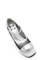Regular Frankie Fan Fishnet Platform Heels – White