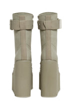 Traitor Boots – Beige