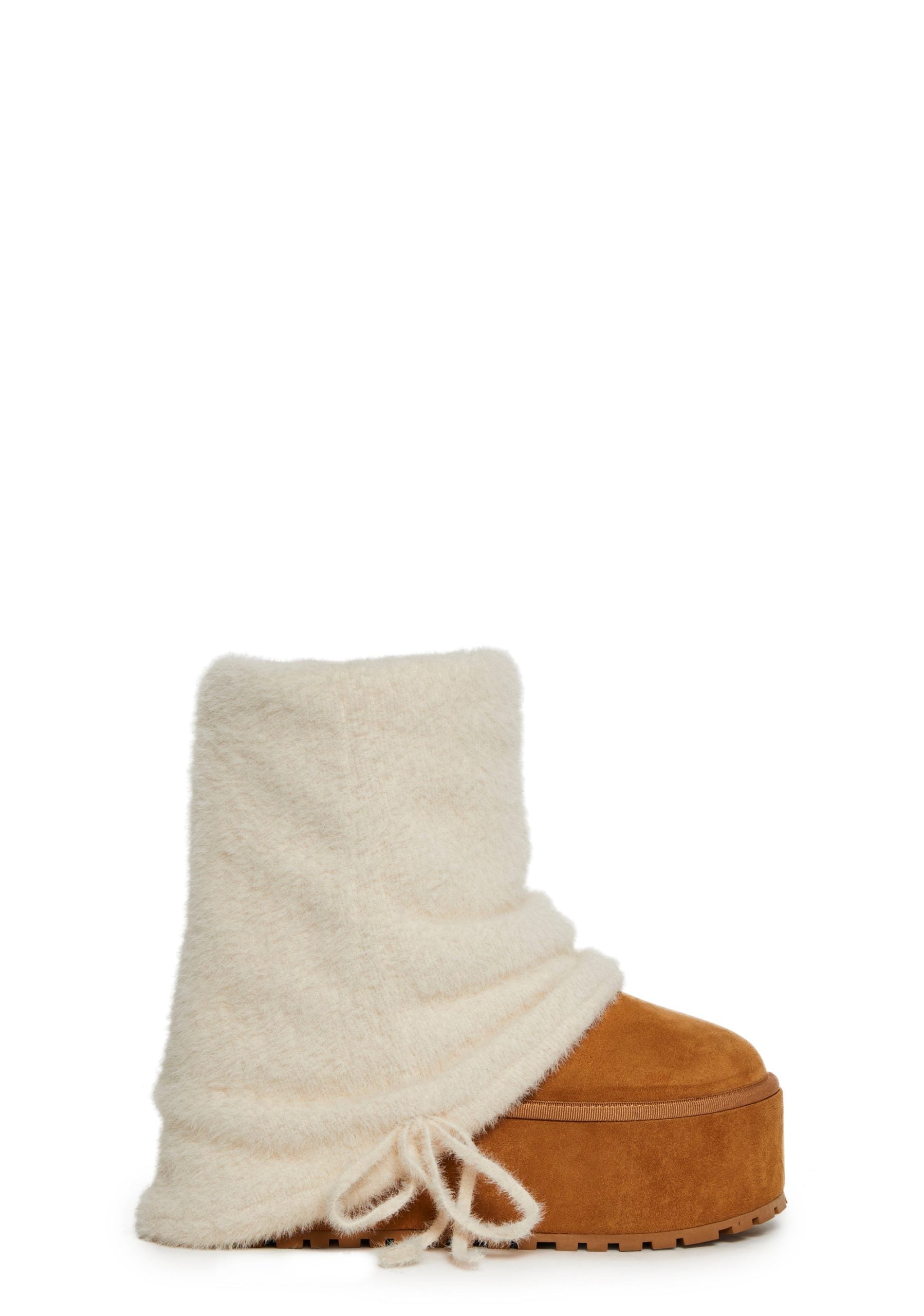 Snuggle Sesh Platform Booties – Off White