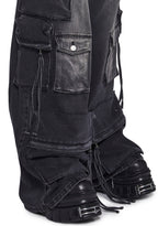 Wicked Persuasion Cargo Jeans – Black