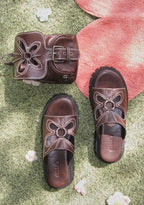 Feeling Good Platform Slides – Brown