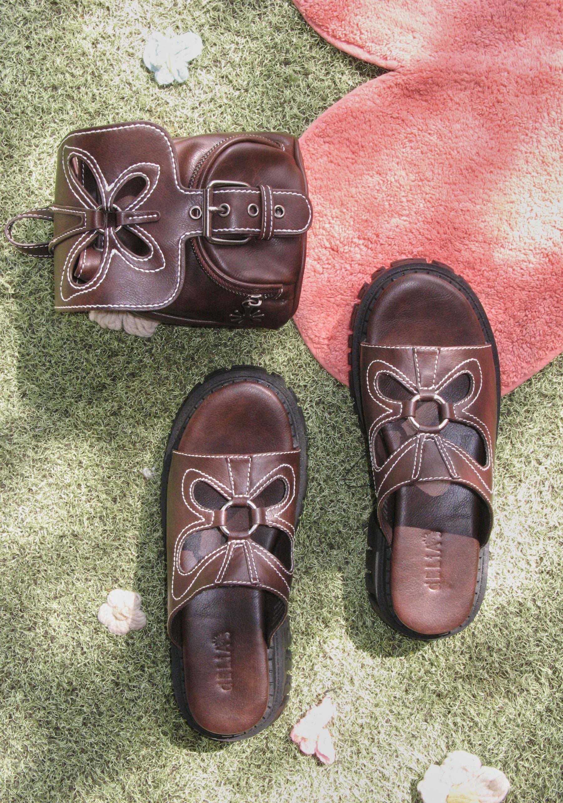 Feeling Good Platform Slides – Brown