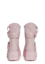 Low Traitor Boots – Light Pink