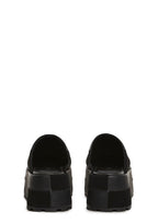 Gritty Rebel Platform Clogs – Black