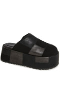 Gritty Rebel Platform Clogs – Black