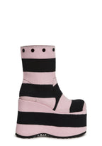 Snuggle Lifestyle Platform Boots – Striped