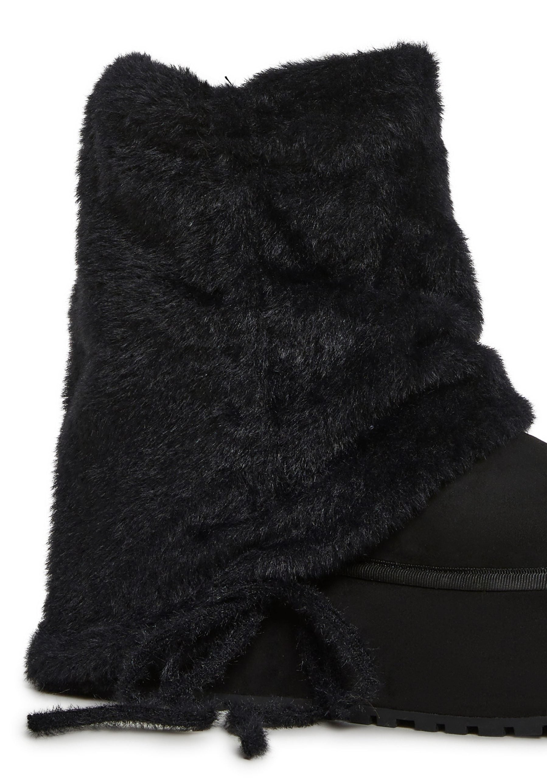Snuggle Sesh Platform Booties – Black