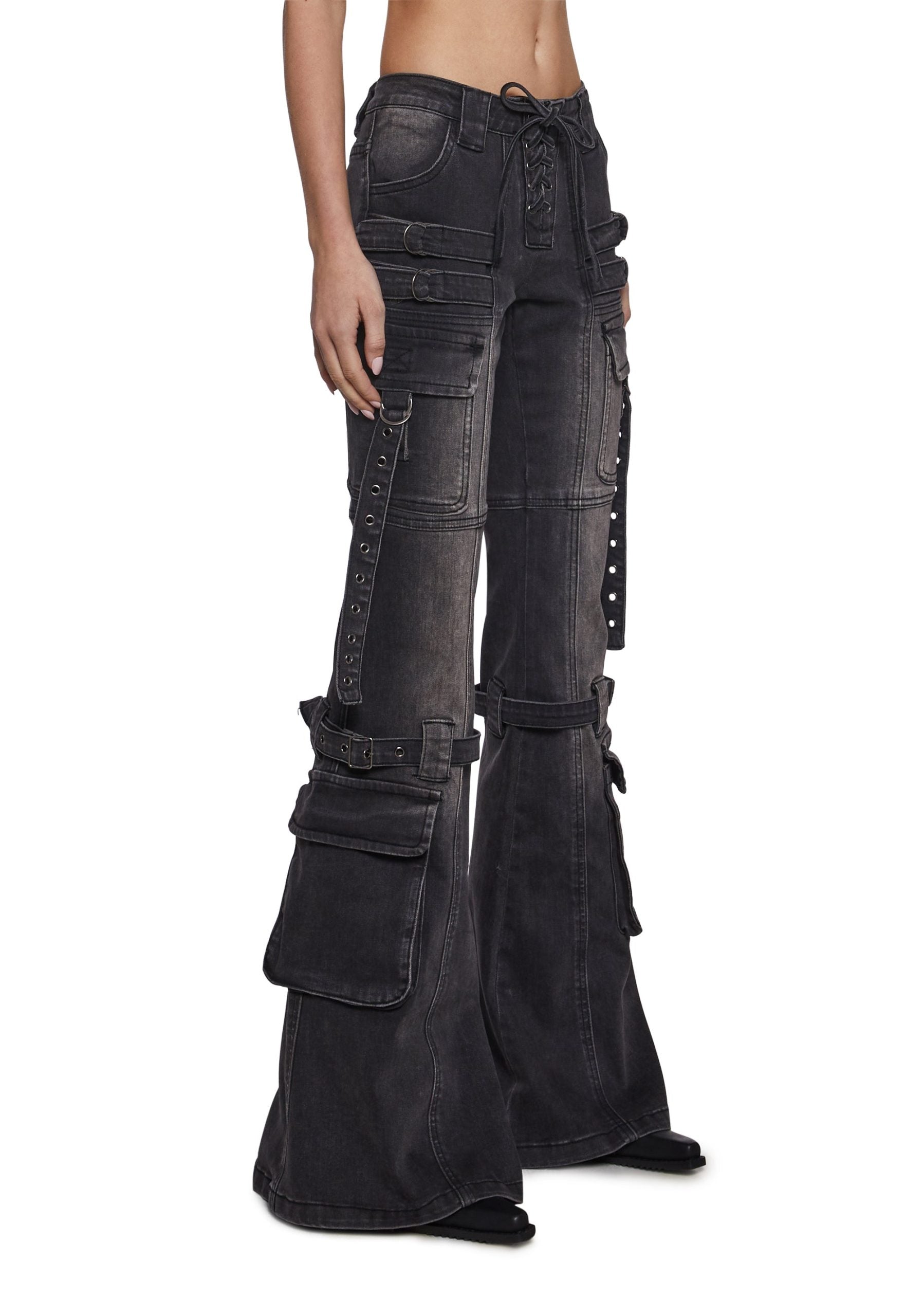 Level Up Cargo Fitted Jeans – Black