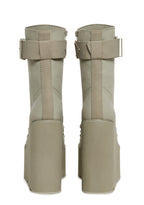 Traitor Boots – Beige