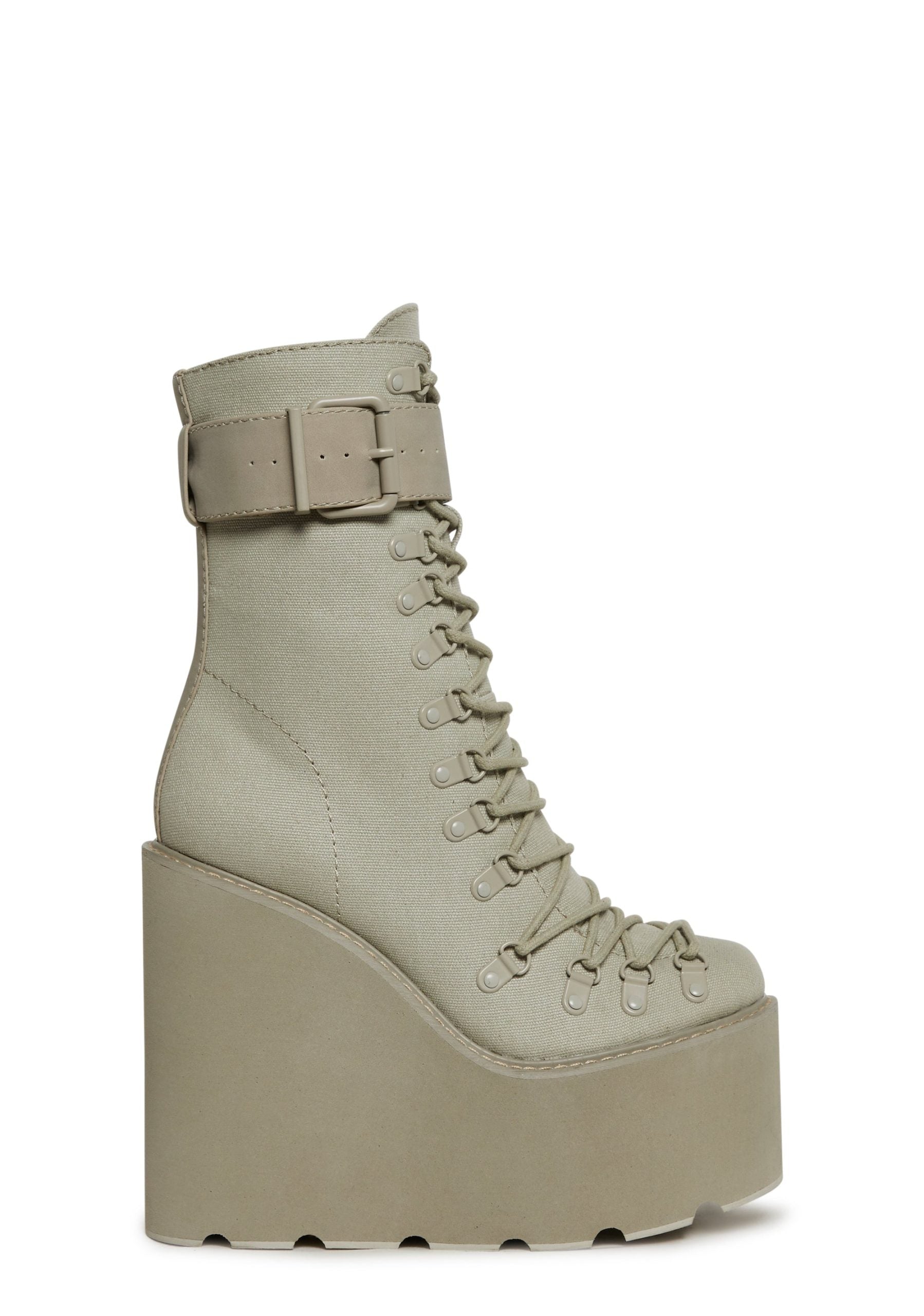 Traitor Boots – Beige