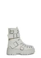 Low Traitor Boots – White