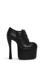Attention Getter Oxford Shoes