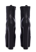 Pretty Prim Ankle Boots – Black