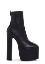 Pretty Prim Ankle Boots – Black