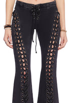 Wild Wanderer Flare Jeans – Black