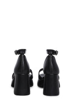 Soft Waltz Platform Sandals – Black
