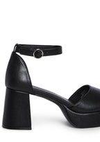 Soft Waltz Platform Sandals – Black
