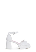 Soft Waltz Platform Sandals – White